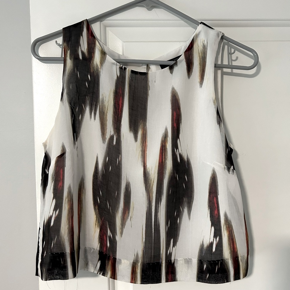 🖤🤍 Banana Republic Cropped Cami 🖤🤍